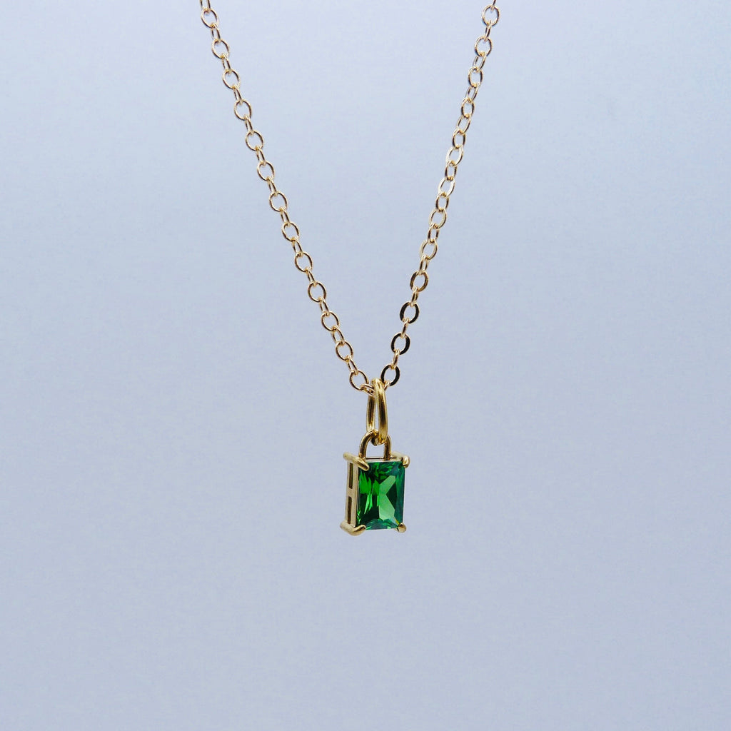 🎁 Petit pendentif en verre - Acier inoxydable (100% de réduction)