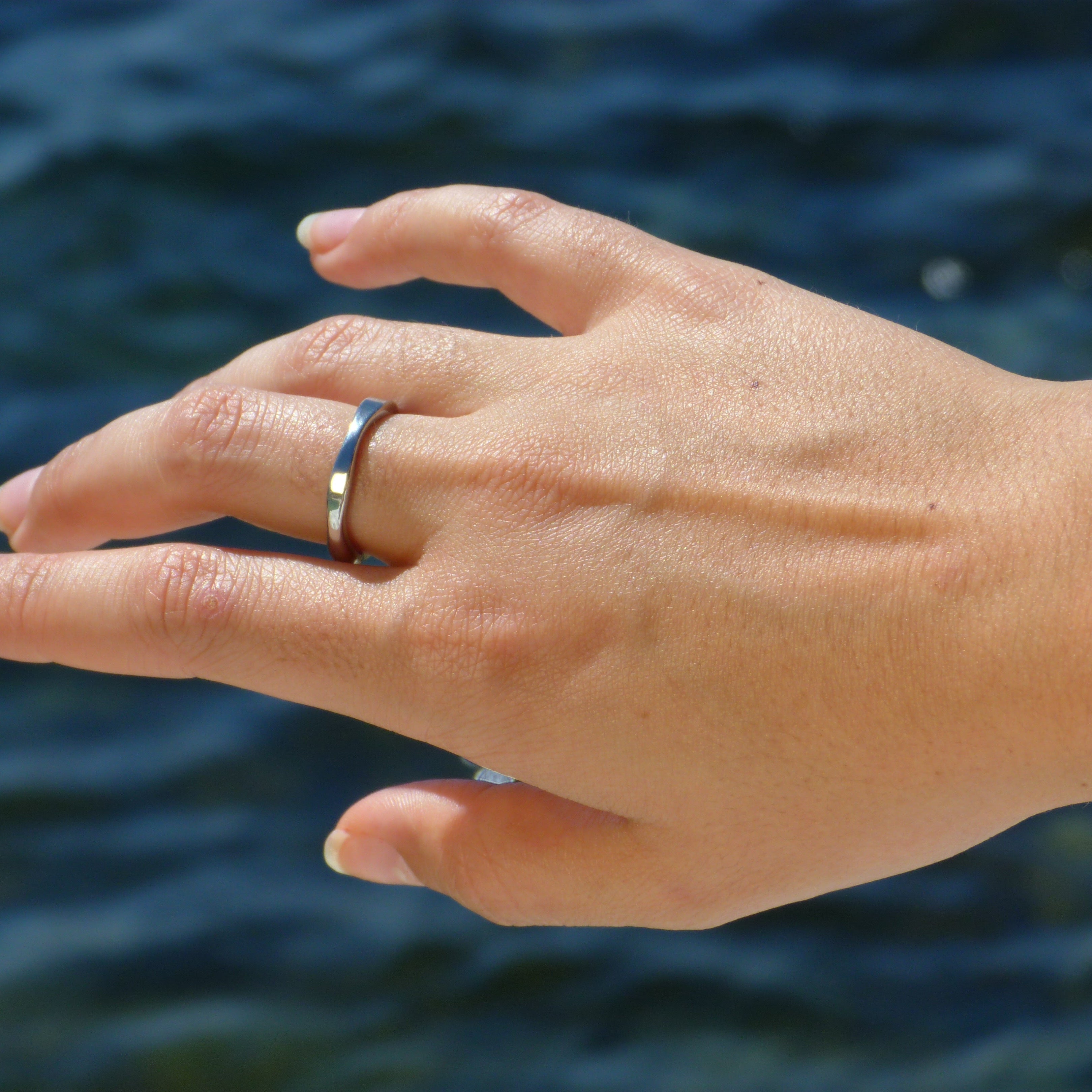 Silver wavy ring 