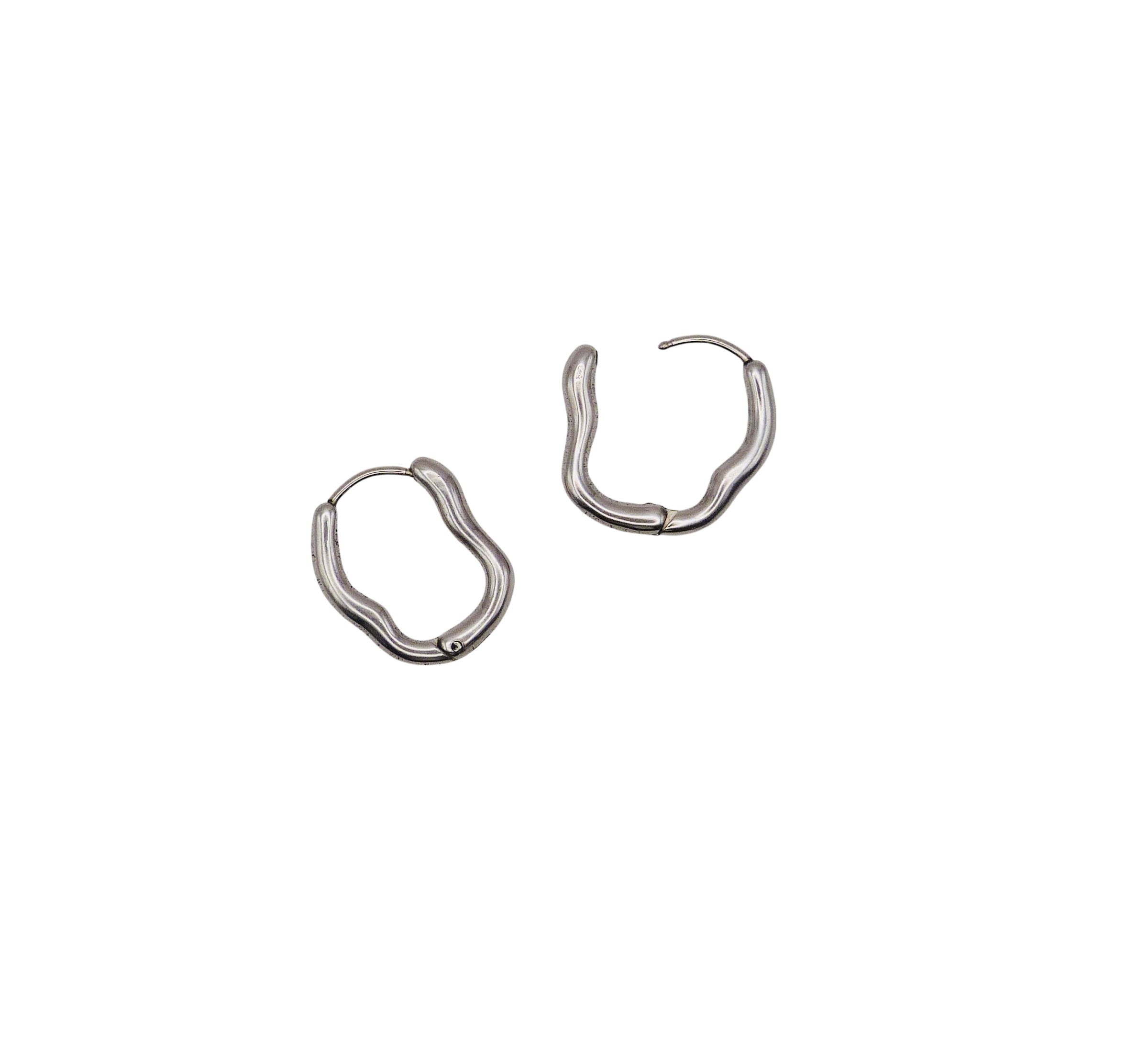 Waterproof pair of wavy silver hoop earrings made of stainless steel.